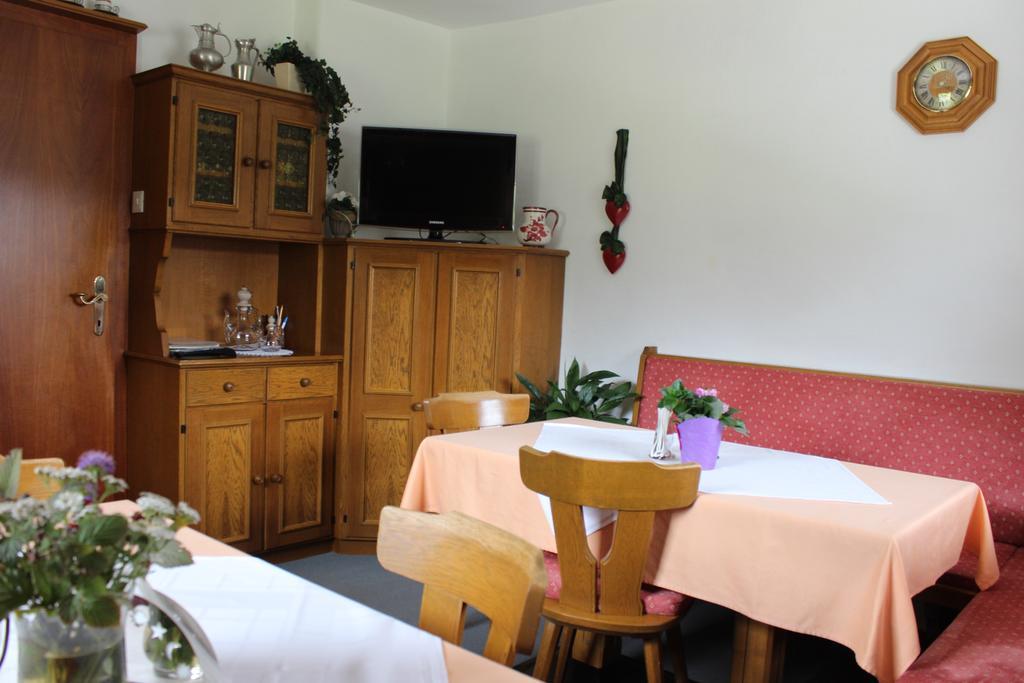 Haus Almrausch Hotel Seefeld in Tirol Phòng bức ảnh